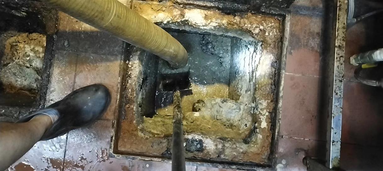 淄川污水池清理一般都有毒气，怎么预防中毒呢？