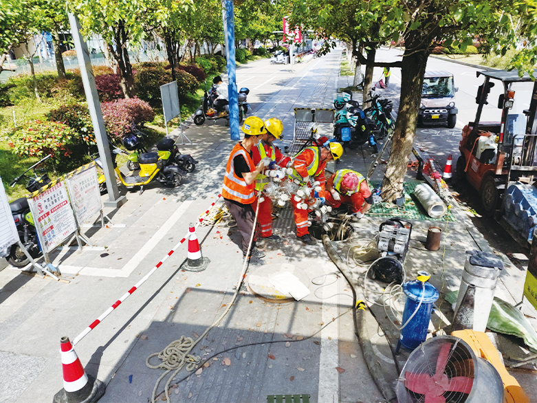  淄川UV-CIPP紫外光固化修复